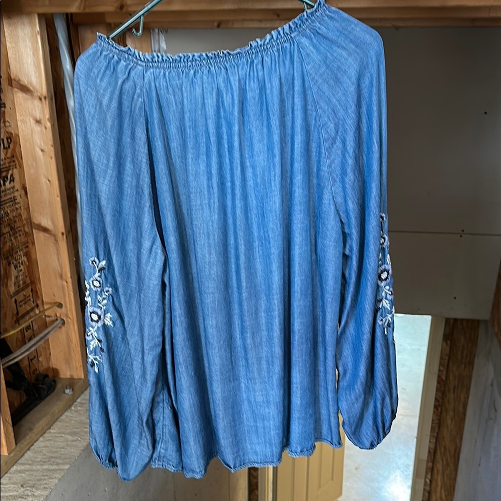 Women's Blue Peasant Top - Picture 3 of 4